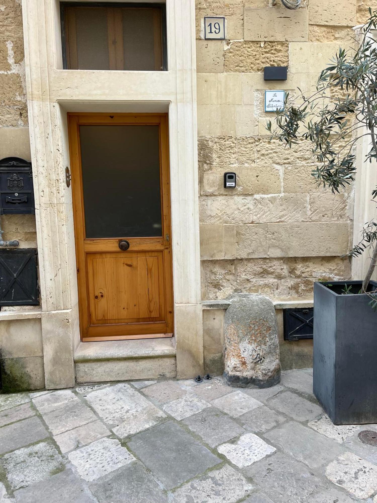 LA MONACA SALENTINA B&B con SAUNA Lecce Exterior foto