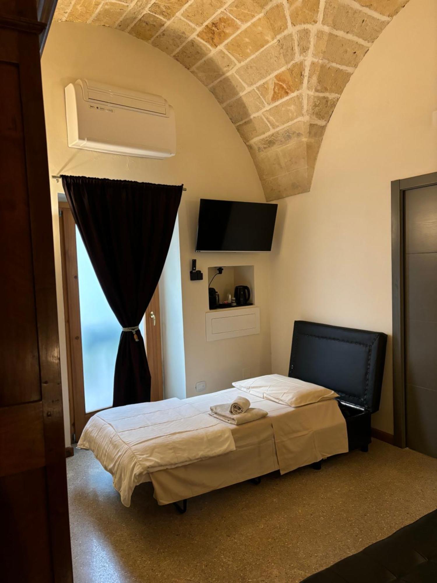 LA MONACA SALENTINA B&B con SAUNA Lecce Exterior foto